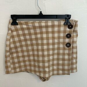 Forever 21 Beige and White Plaid Buttoned Skort (S)